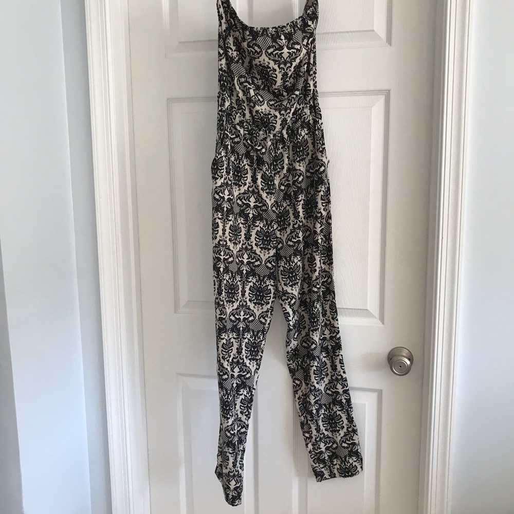 Black off white jumper